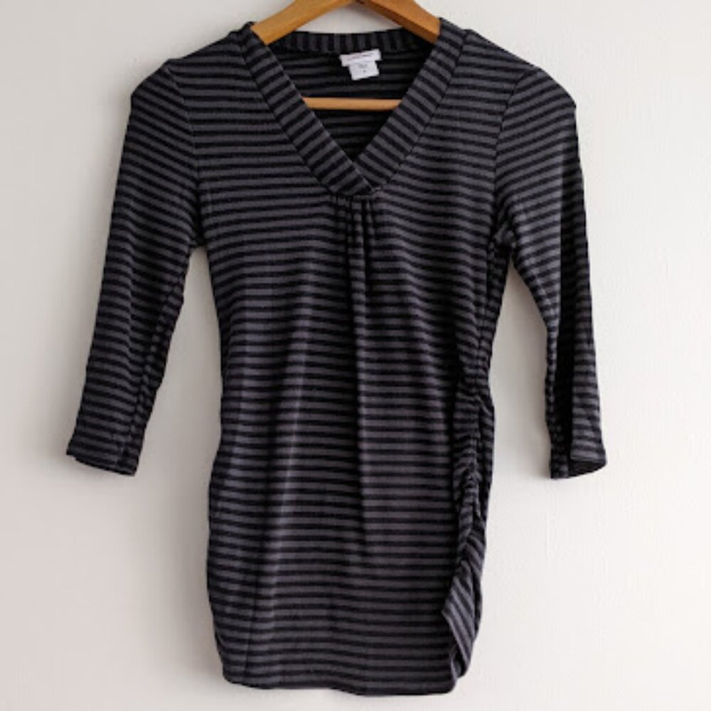 Oh Baby by Motherhood 3/4 Black/Gray Shirt Size S